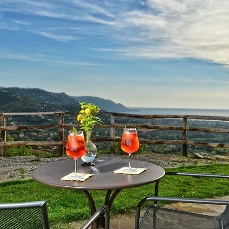 Casa Amigdala Bed & Breakfast Castellabate Exterior photo